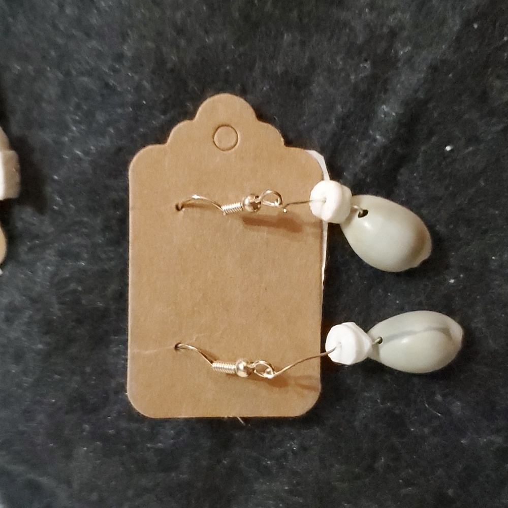 Assorted Shell Earrings - Picture 8 of 16
